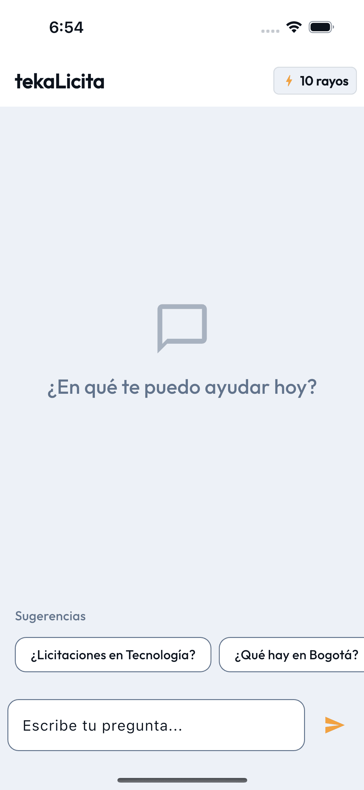 Chat de tekaLicita preguntando en qué puede ayudar, con sugerencias rápidas